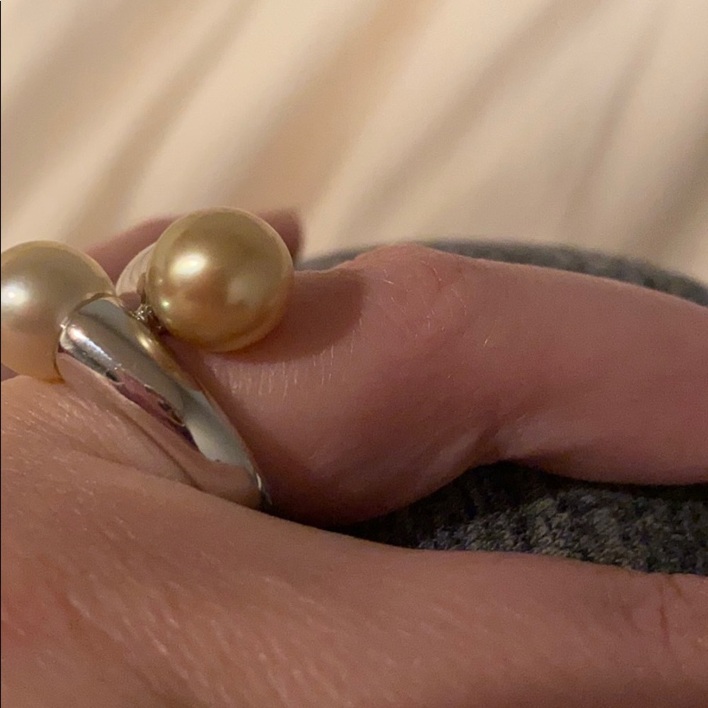 Ring - Picture 3 of 6